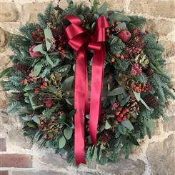 Deluxe Scarlet Berry Wreath